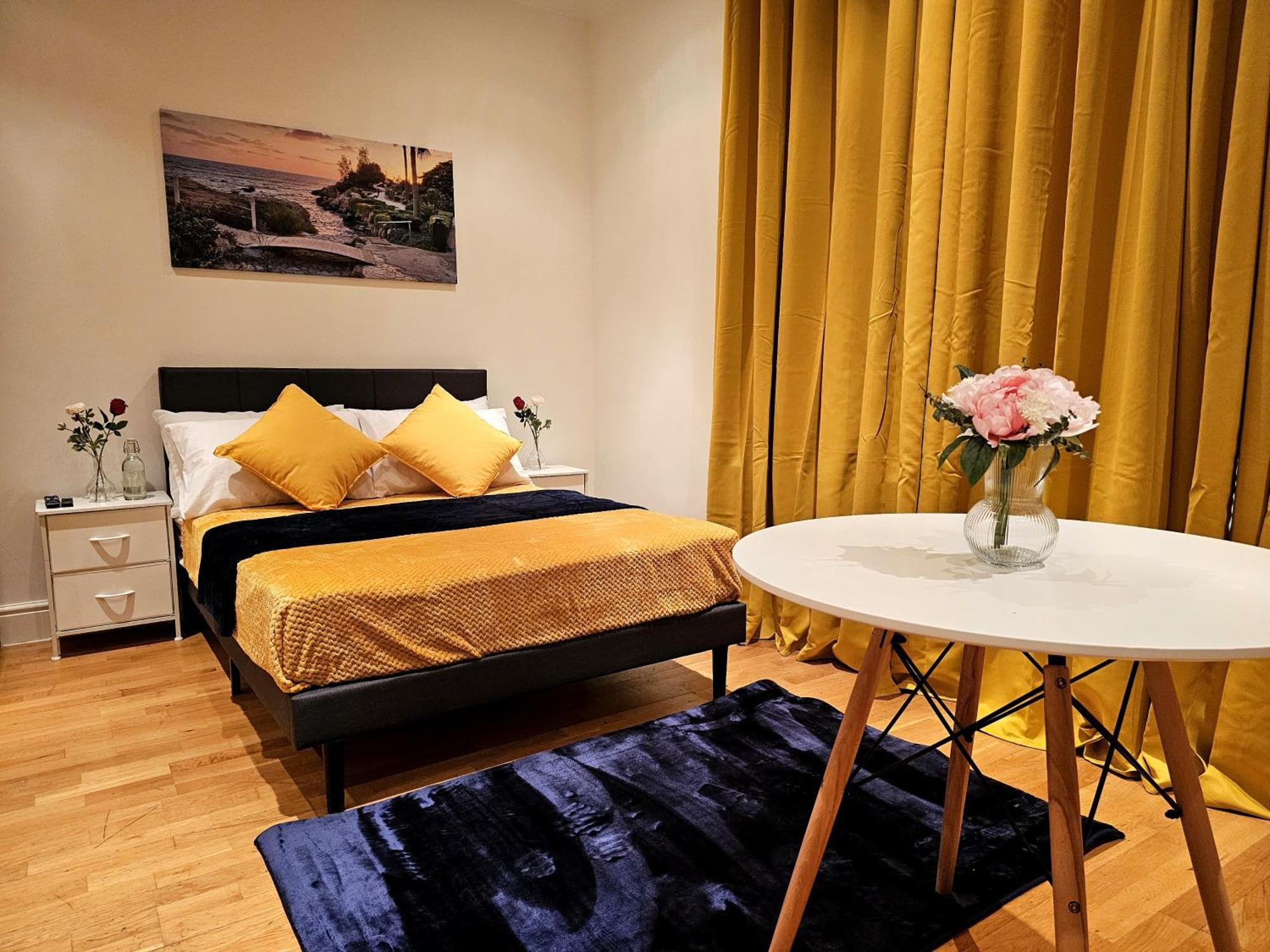 Апартаменты Elegant Spacious In *