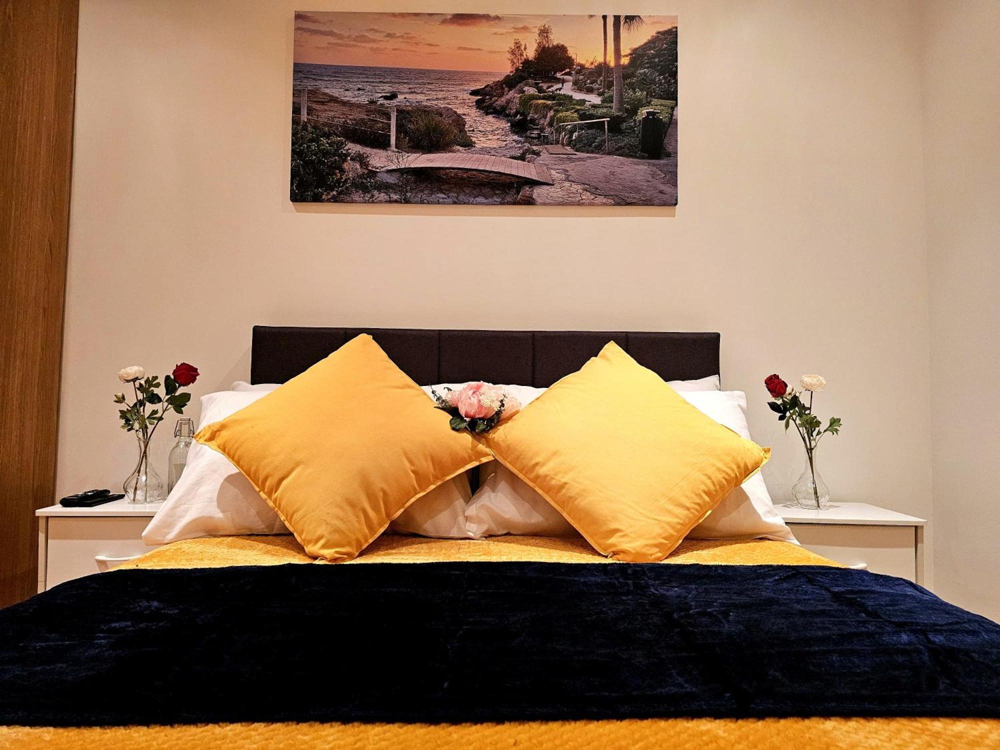 Апартаменты Elegant Spacious In