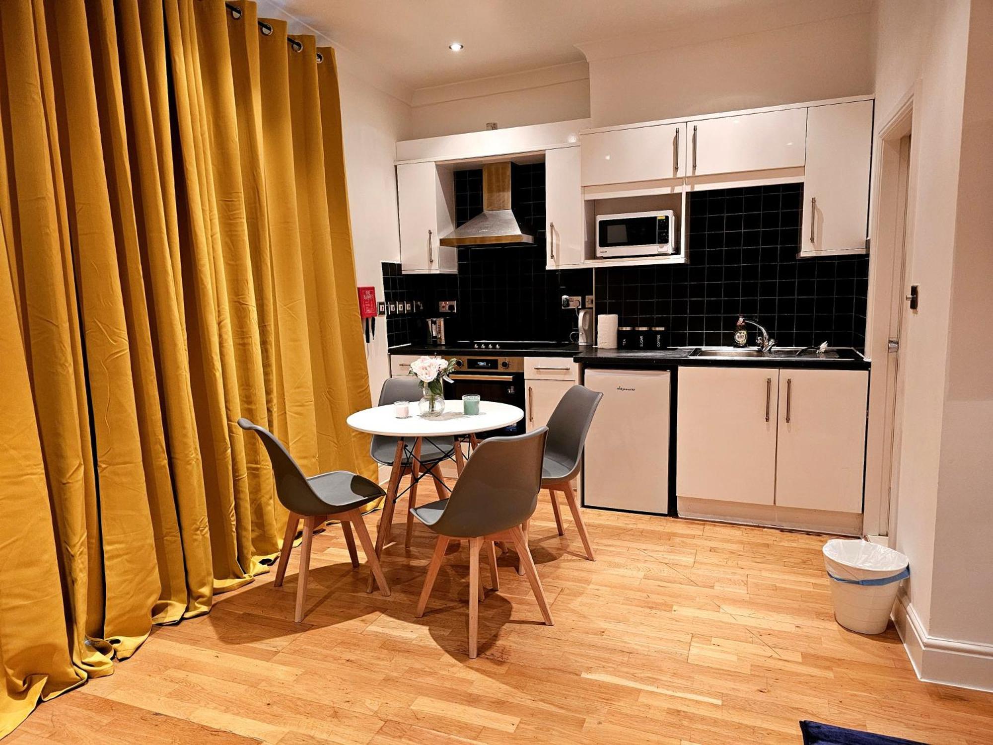 Апартаменты Elegant Spacious In Лондон