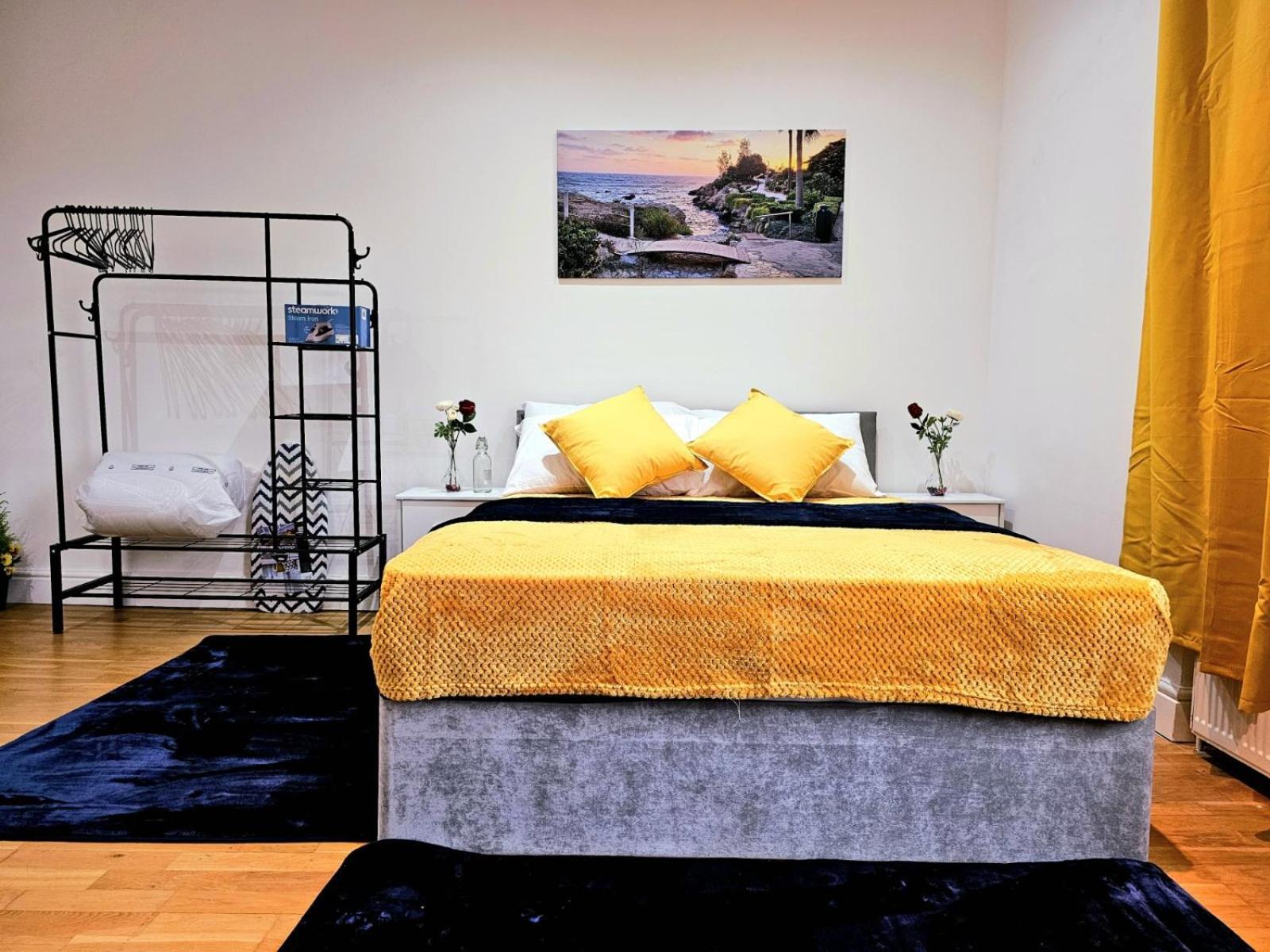 Апартаменты Elegant Spacious In *
